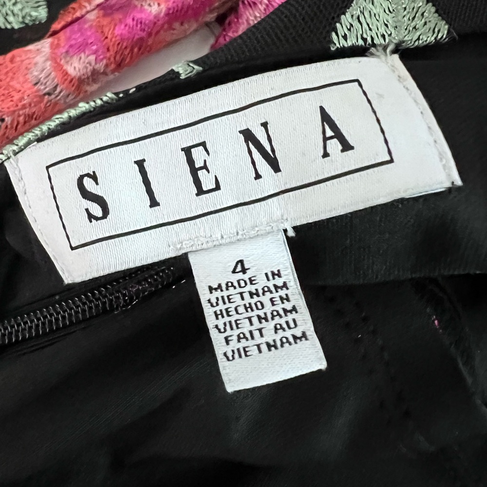 NWT $138 Siena Floral Dress - Picture 8 of 10